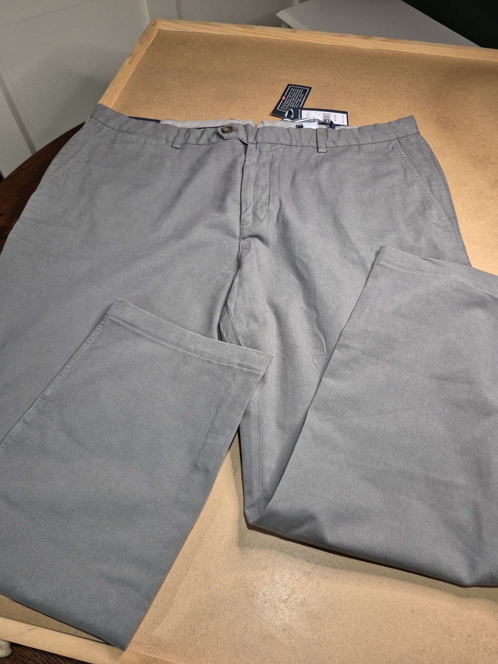 Vineyard Vines Men's Chino Pants in Light Gray